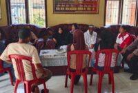 Pelaksanaan rembuk pekon paska perkelahian pelajar putri di Pekon Sinar Banten, Talang Padang, Tanggamus, Jumat 2 Agustus 2024 | Dok. Polres Tanggamus.