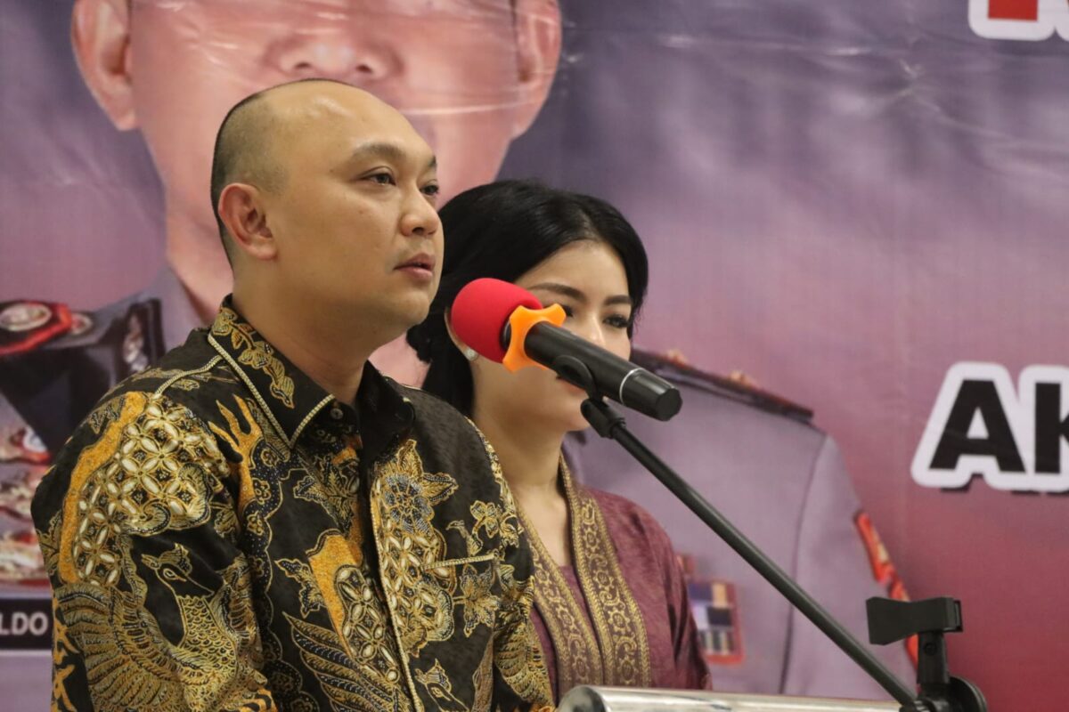 Kapolres Tangamus AKBP Rivanda saat sambutan perkenalannya di Hotel Royal Gisting, Senin 5 Agustus 2024, malam. Herdi/Media Prioritastv.com.