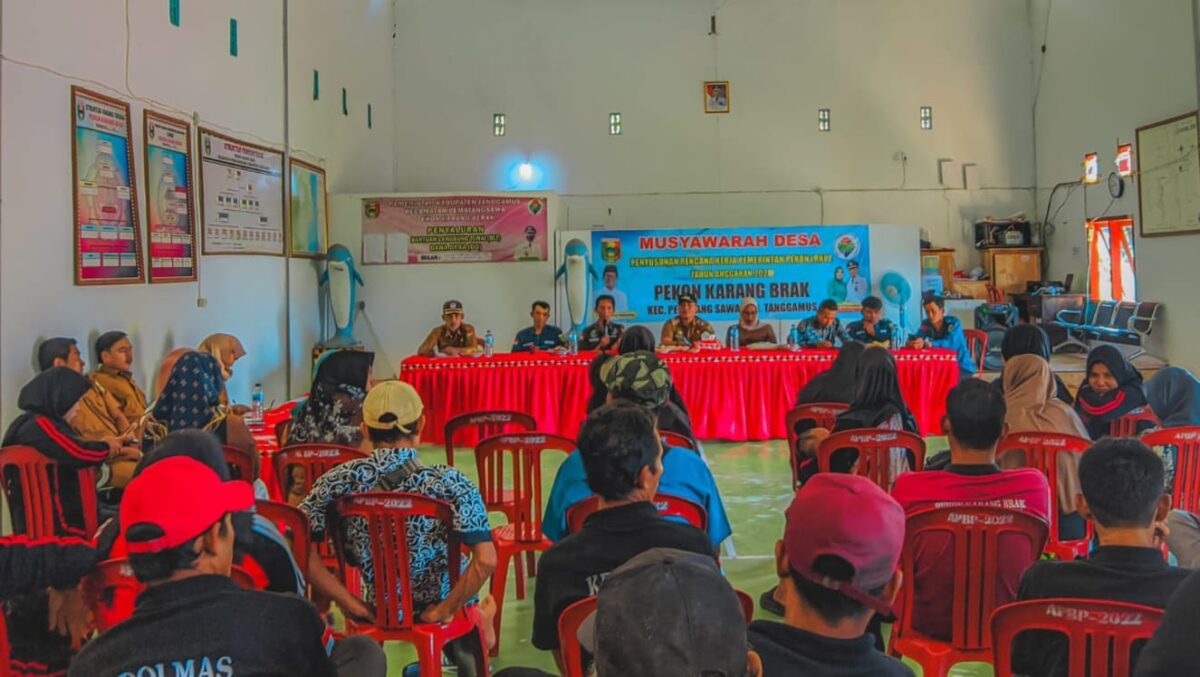 Musyawarah Desa terkait penyusunan Rencana Kerja Pemerintah Pekon (RKP) tahun anggaran 2025 di Pekon Karang Brak, Pematang Sawa, Tanggamus, Senin 5 Agustus 2024.