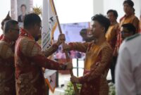 Penyerahan bendera pataka HIMPI Lampung Barat, Kamis 8 Agustus 2024.