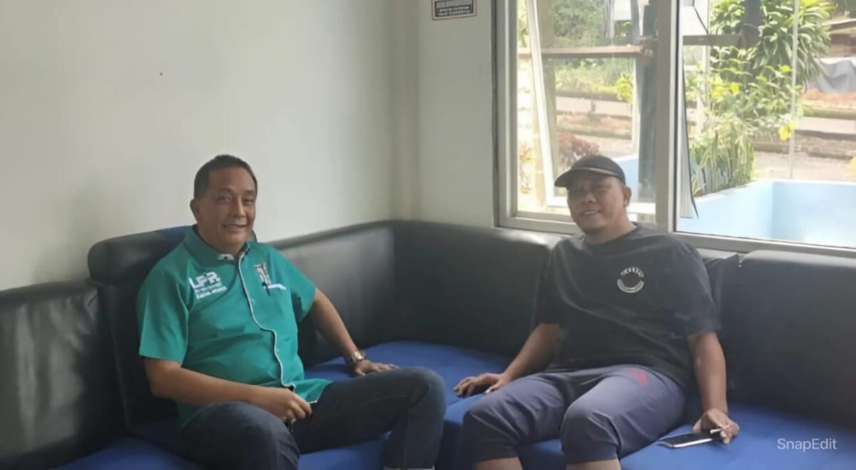 Pertemuan santai Bacalon Wabup Tanggamus, Kurnain dan Nuzul Irsan di Kantor Partai NasDem Tanggamus, Minggu 11 Agustus 2024.