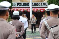 Kapolres Tanggamus AKBP Rivanda saat pimpin apel perdana di lapangan Mapolres Tanggamus, Senin 12 Agustus 2024.