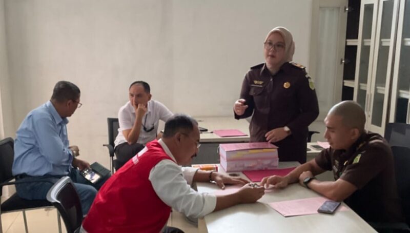 Pelimpahan Tersangka Waskito Joko Suryanto kepada Jaksa Penuntut Umum Kejari Pringsewu, Rabu 14 Agustus 2024.