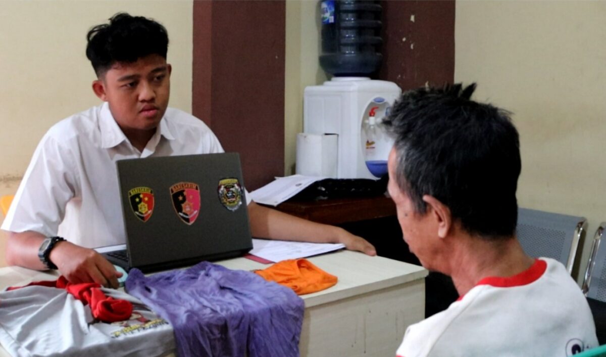 Tersangka AS saat diperiksa pihak kepolisian, Jumat 23 Agustus 2024 | Dok. Polres Pringsewu.