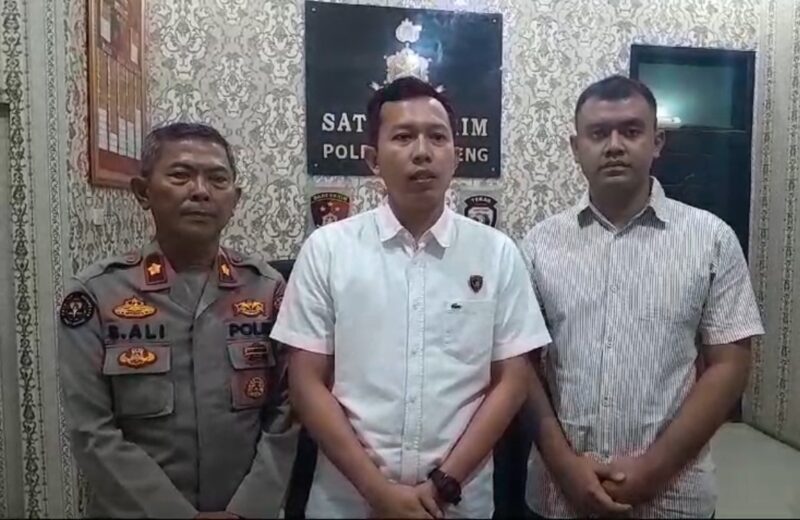 Kasat Reskrim Polres Lampung Tengah Nikolas Bagas Yudhi Kurnia saat memberikan penjelasan penahanan tersangka MS, Sabtu 24 Agustus 2024.