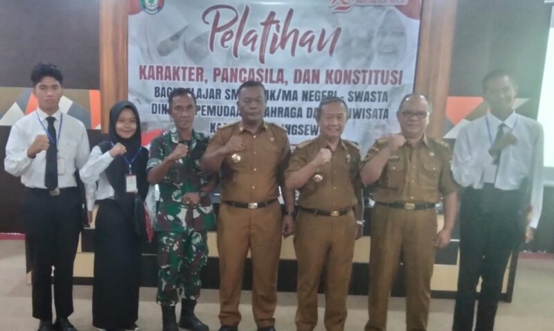 Foto bersama peserta pelatihan karakter Pancasila dan Konstitusi pelajar SMA Pringsewu, 26 Agustus 2024 | Samuel/Media Prioritastv.com.