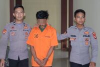 Tersangka SH saat digelandang ke sel tahanan Polres Pringsewu, Kamis 29 Agustus 2024.