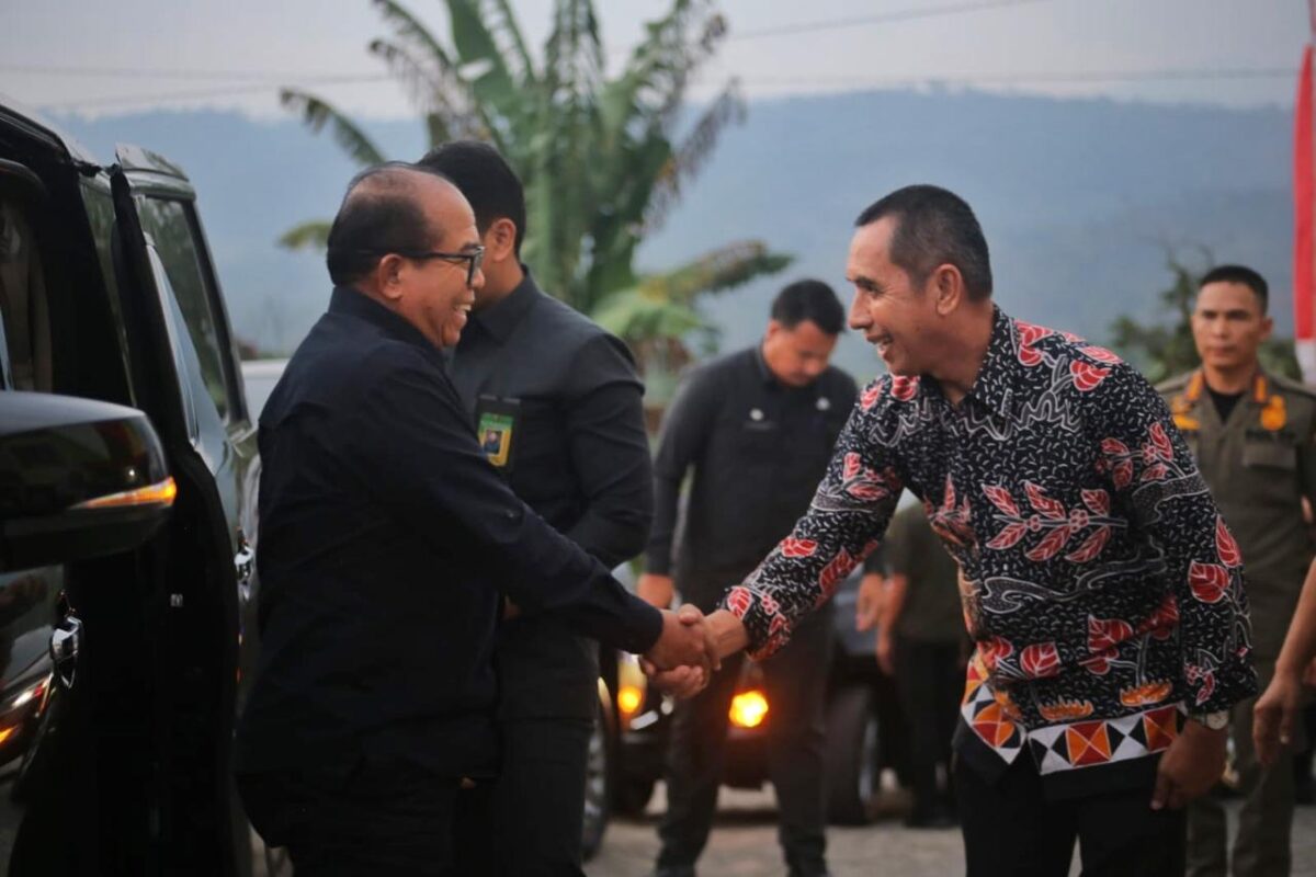 Pj Gubernur Lampung Samsudin saat diterima pejabat Lampung Barat, Jumat 30 Agustus 2024, sore.