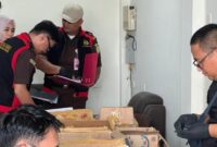 Penggeledahan di Kantor PT Kartika Ekayasa, Rekanan PDAM Way Rilau Bandar Lampung, Kamis 1 Agustus 2024 | Dok. Kejati Lampung.