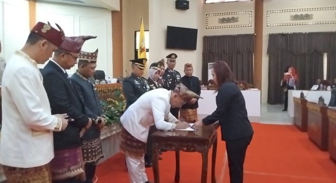 
 DPRD Tanggamus Gelar Paripurna Persetujuan RAPBD-P TA 2024, Pembentukan Perangkat Daerah, dan Pencabutan Beberapa Perda