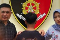 Tersangka pencabulan saat diamankan di Polres Tanggamus.