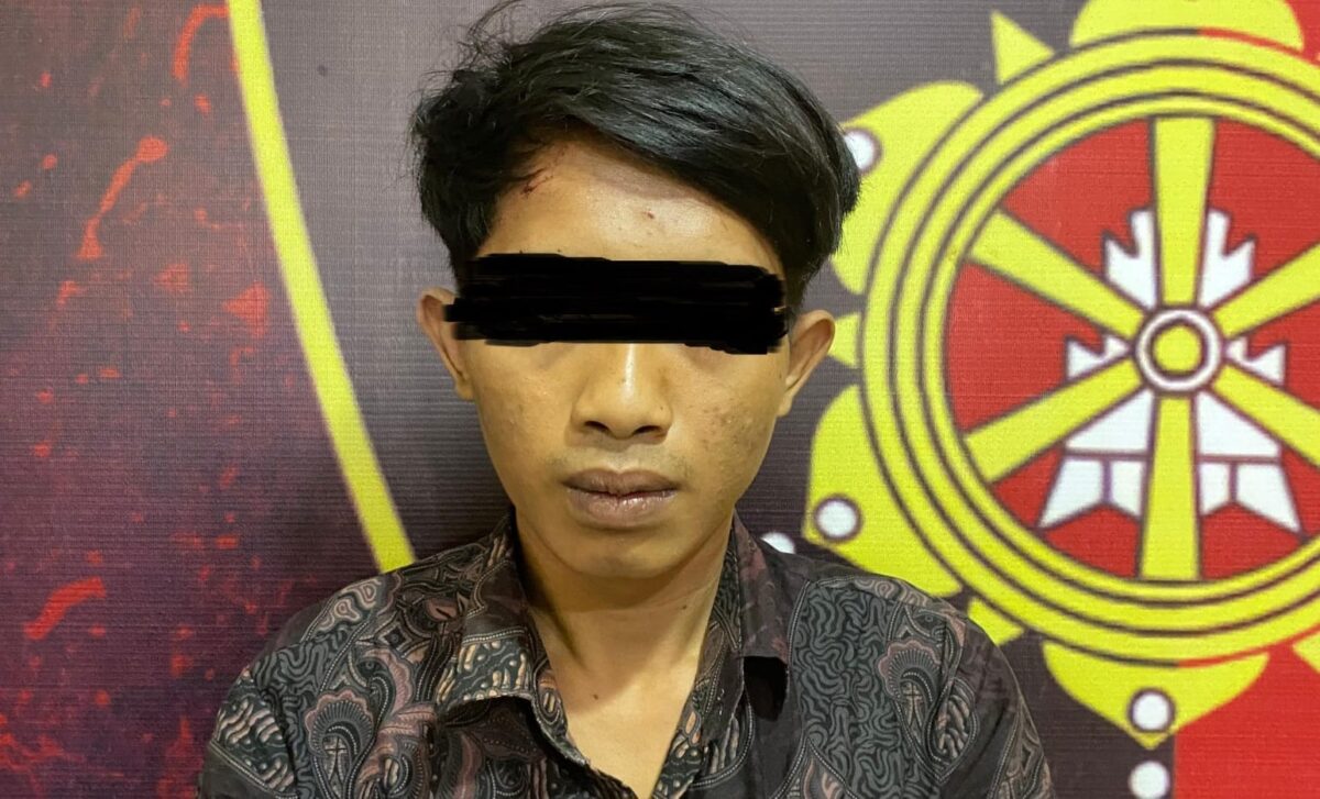 Tersangka saat KM setelah ditangkap Polres Metro, Lampung.