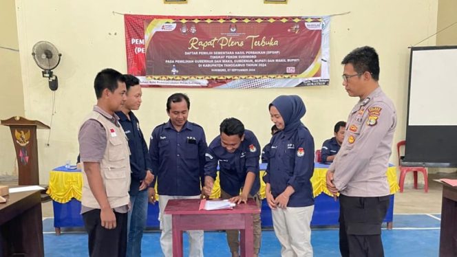 
 Bhabinkamtibmas Polres Tanggamus saat hadiri pleno DPSHP, Sabtu 7 September 2024.