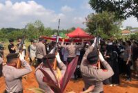 Kapolsek Gunung Agung, Polres Tulang Bawang Barat Iptu Dr. Amir Hamzah, S.H., M.H di TPU Lambau Metro, Rabu 11 September 2024.