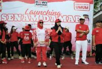 Launcing Senam Damar, Pasangan Calon Bupati dan Wakil Bupati Tanggamus, Dewi Handajani - Ammar Siradjuddin di Taman Muara Indah, Kota Agung, Sabtu 14 September 2024.