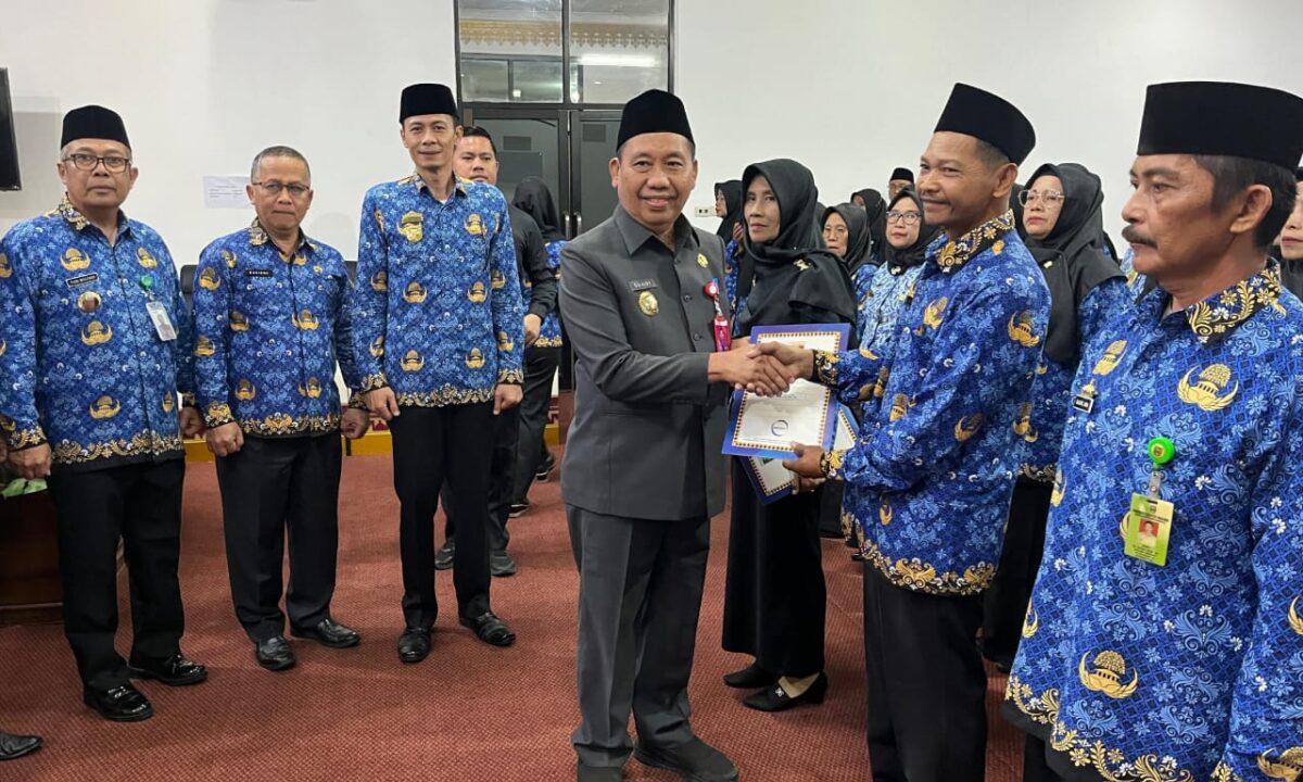 Pelantikan dan Pengangkatan Jabatan Fungsional Guru Ahli Pertama oleh Pj Sekda Tanggamus, Selasa 17 September 2024.