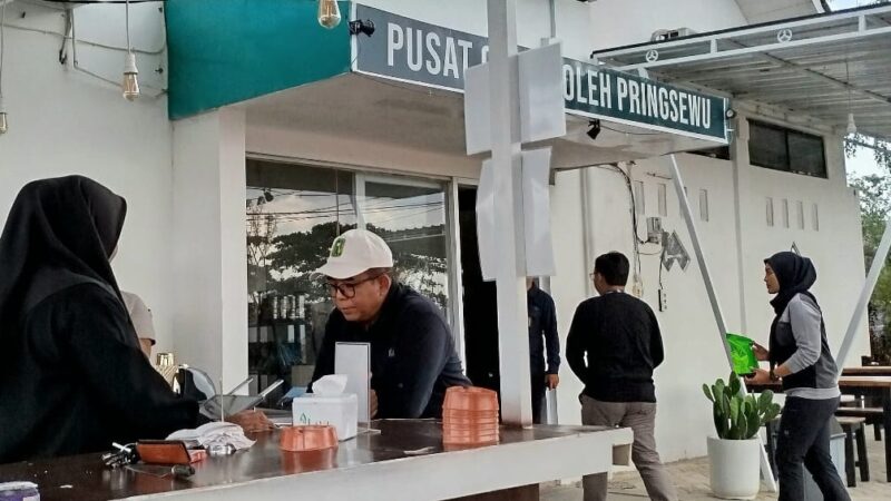 Pj Gubernur Lampung Samsudin saat mengunjungi Dekrafe Pringsewu, Sabtu 21 September 2024.
