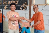 Penyerahan hadiah lomba gantangan STMJ di Talang Padang, Minggu 22 September 2024.