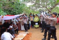 Prosesi pemakaman Bripka Misran, anggota Polresta Bandar Lampung.