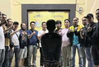 Tersangka Suhendri setelah diamankan dan dibawa ke Polsek Wonosobo, Tanggamus.