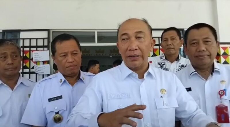 Pj Bupati Tanggamus Mulyadi Irsan saat memberikan keterangan usai luncurkan SIPADES 3.0 di GSG Islamic Center, Kota Agung, Rabu 25 September 2024 | Herdi/Media Prioritastv.com.