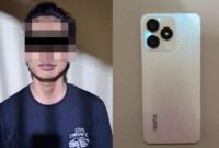 Tersangka dan barang bukti yang berhasil diamankan polisi.