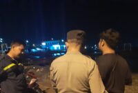 Pemeriksaan pemuda nongkrong di pelabuhan dermaga 2 Kota Agung, Tanggamus, Minggu 29 September 2024, malam.