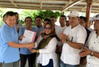 Firlinda saat menerima mandat sebagai Ketua DPD Gibran Center Tanggamus, Selasa 16 September 2024.