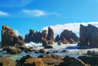 Pesona Pantai Gigi Hiu di Kelumbayan, Tanggamus.