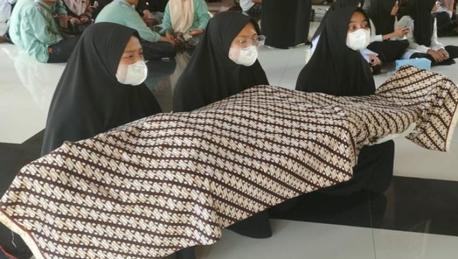 Lomba pemulasaraan jenazah di Purwakarta, Jawa Barat, Jumat 25 Oktober 2024.