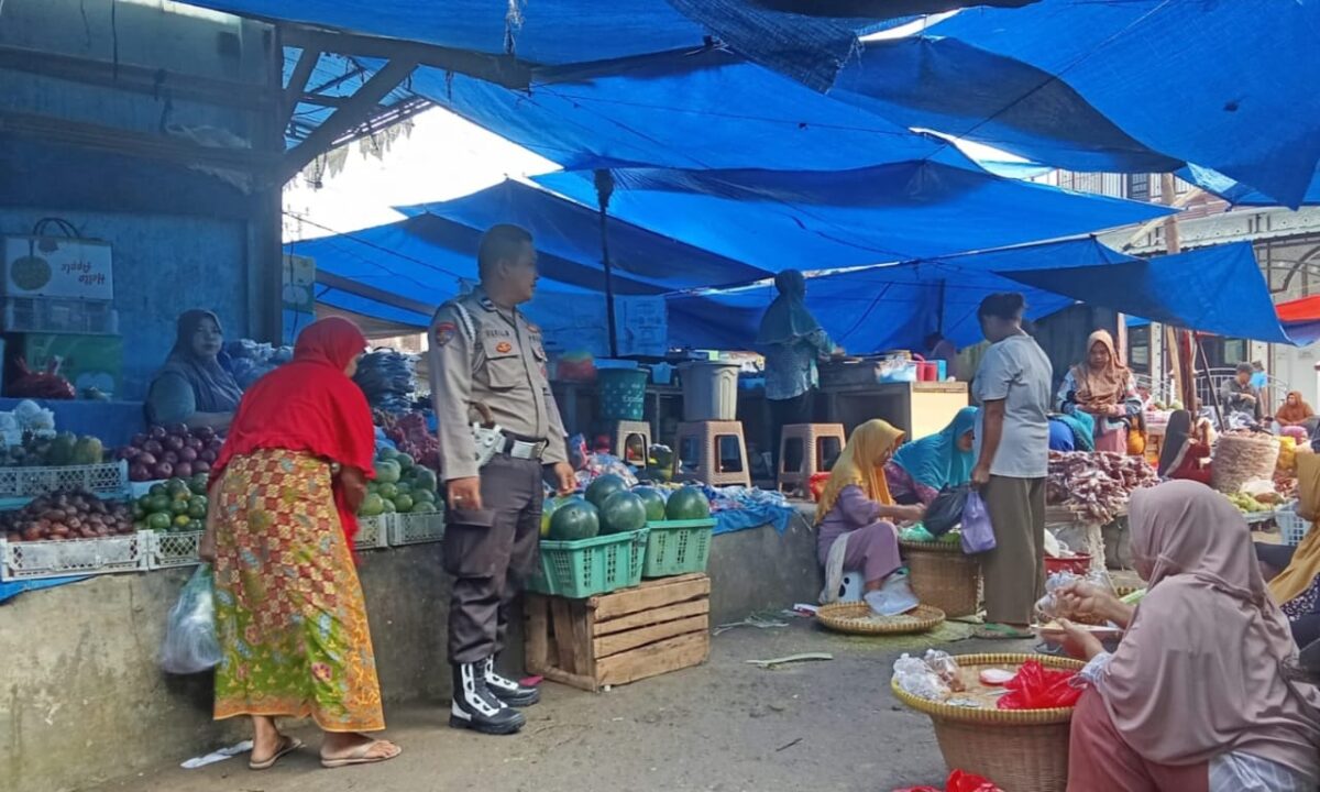 Pengamanan dan Patroli Pasar Wonosobo, Tanggamus, Kamis 3 Oktober 2024.