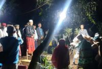 Jenazah Elipiyasari (26), korban dugaan pembunuhan di Pesisir Barat saat prosesi pemakaman di Wonosobo, Tanggamus, Rabu 9 Oktober 2024, malam.