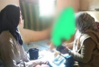 Dinas P3AKB saat mengunjungi CA di kediaman pamannya, Sabtu 12 Oktober 2024.