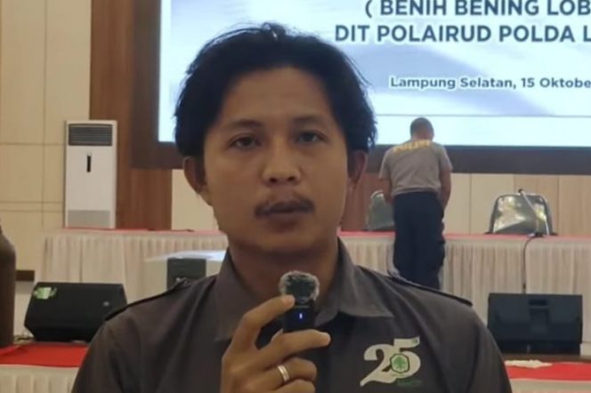 Manager Mitra Bentala Indonesia sekaligus aktivis lingkungan, Ogja Ajitio, saat memberikan keterangan di Polda Lampung, Rabu 16 Oktober 2024 | Dok. Bid Humas Polda Lampung.