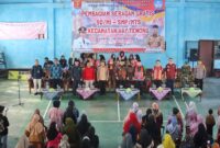 Pembagian Seragam Gratis di Lampung Barat, Jumat 18 Oktober 2024.