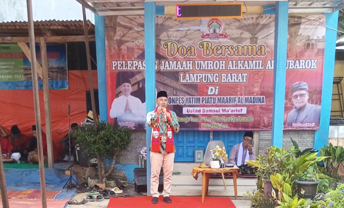Parosil Mabsus saat memberikan sambutan pelepasan Jamaah Umroh di Peko Ghiham Sumaju, Jumat 18 Oktober 2024, lalu.
