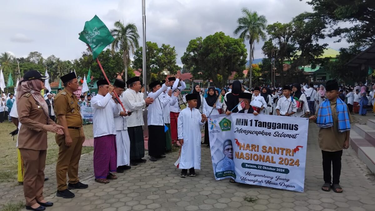 Persiapan Pawai Hari Santri di Lapangan Merdeka, Kota Agung, Tanggamus, Selasa 22 Oktober 2024 | Herdi/Media Prioritastv.com.