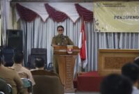 Pj Bupati Lambar Nukman saat menyampaikan sambutan, Senin 4 Nopember 2024.