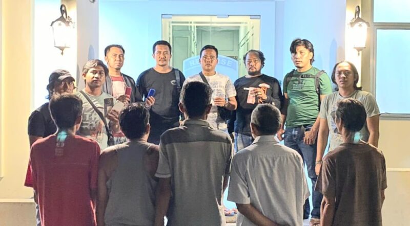 Kelima tersangka setelah ditangkap Tekab 308 Presisi Polres Tanggamus | Dok. Humas Polres Tanggamus.