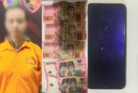 Tersangka EA dan barang bukti yang berhasil diamankan polisi.