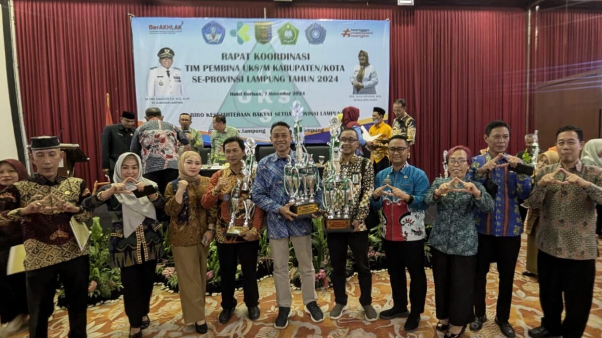 Foto bersama peraih lomba UKS dan Madrasah asal Tanggamus, Kamis 7 Nopember 2024.