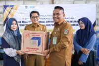 Penyerahan bantuan UMKM Pemkab Purwakarta, Jawa Barat.