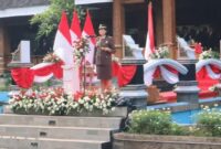 Kajari Purwakarta saat memimpin upacara hari Pahlawan, Minggu 10 November 2024.