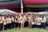 Foto bersama Cabup H. Moh. Saleh Asnawi dan tim pemenangan di Lapangan Srikuncoro, Semaka, Sabtu 16 November 2024 | Edi Hidayat/Media Prioritastv.com.