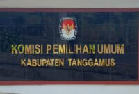 Plang Kantor KPU Tanggamus | Herdi/Media Prioritastv.com.