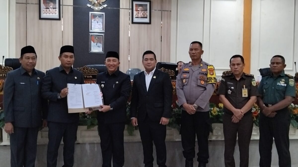 Penyampaian hasil pembahasan, persetujuan DPRD, dan pendapat akhir Kepala Daerah terhadap Rancangan Anggaran Pendapatan dan Belanja Daerah (RAPBD) Kabupaten Tanggamus Tahun Anggaran 2025, Senin 25 November 2024 | Herdi/Media Prioritastv.com.