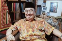 Bupati terpilih Tanggamus, H. Moh. Saleh Asnawi saat berada di kediamannya.
