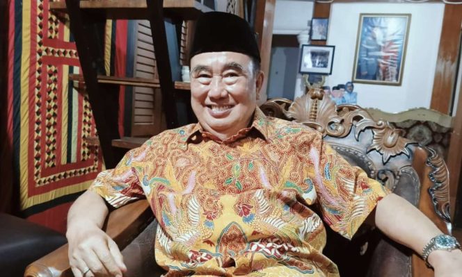 
 Bupati terpilih Tanggamus, H. Moh. Saleh Asnawi saat berada di kediamannya.