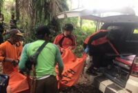Korban tenggelam di Lampung Utara saat dievakuasi tim SAR, Sabtu 9 November 2024 | Dok. SAR Lampung.
