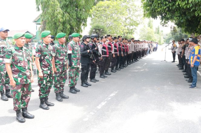 
 Amankan Debat Publik Terakhir, Polres Tulang Bawang Kerahkan Ratusan Personel Gabungan
